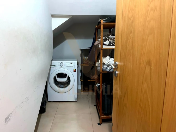 Apartamento T5 para Venda em Arcozelo Foto 13