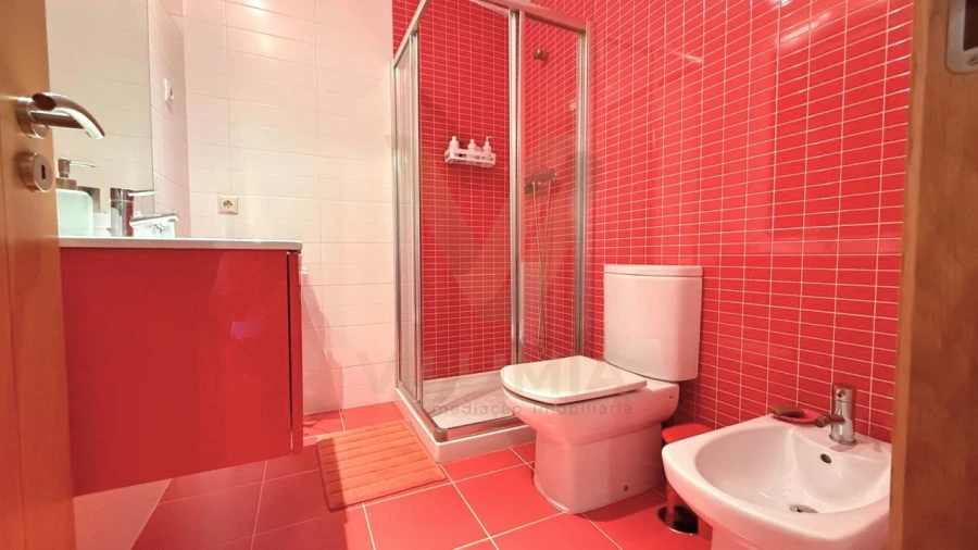 Apartamento T5 para Venda em Arcozelo Foto 24