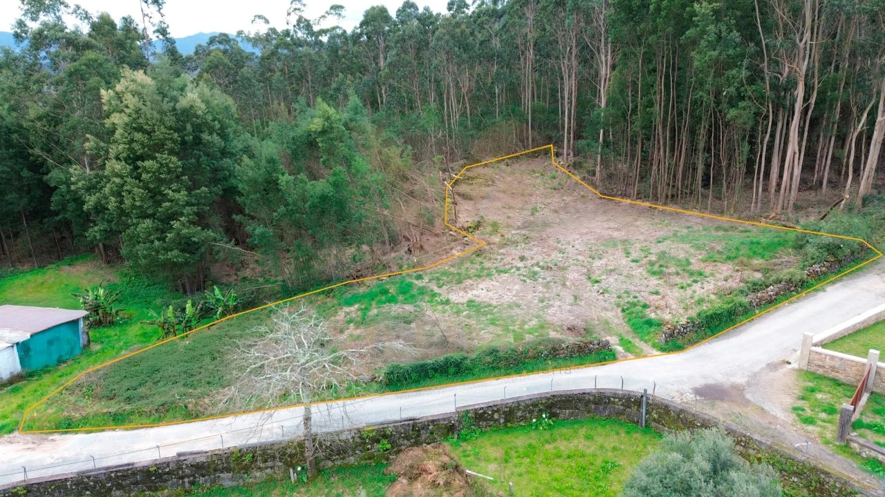Terreno para Venda em Estorãos Foto 3