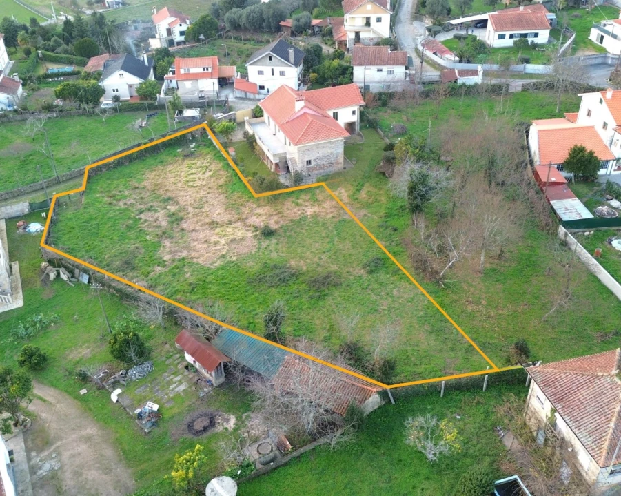 Terreno para Venda em Arcozelo Foto 3