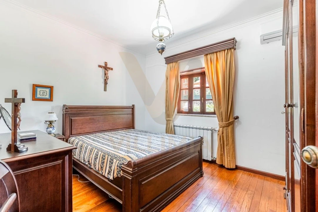 Moradia T5 para Venda em Rebordões (Souto) Foto 10