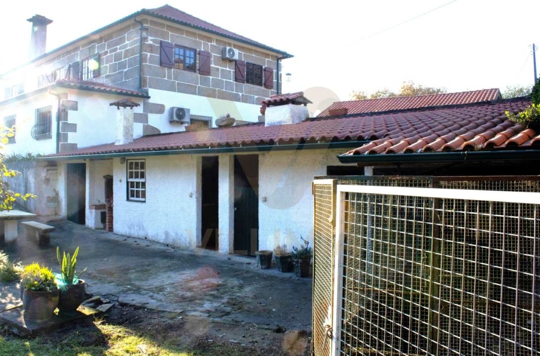 Moradia T5 para Venda em Rebordões (Souto) Foto 15