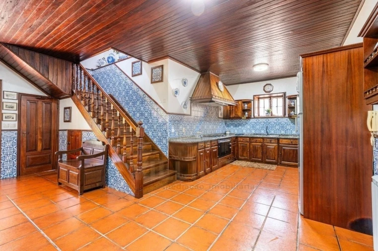 Moradia T5 para Venda em Rebordões (Souto) Foto 5