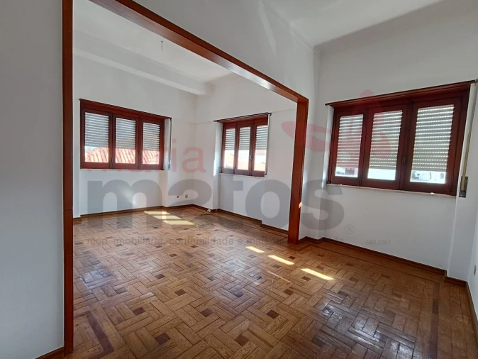 Apartamento T3 para Arrendamento em Lourinhã e Atalaia Foto 1