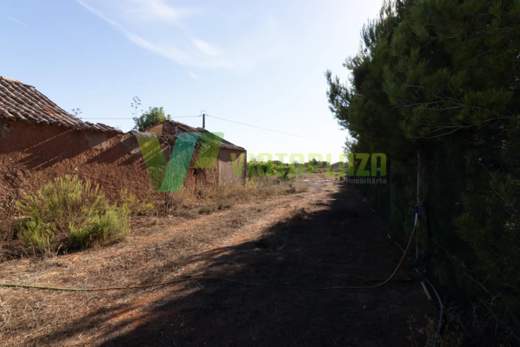 Terreno para Venda em Bensafrim e Barão de São João Foto 16