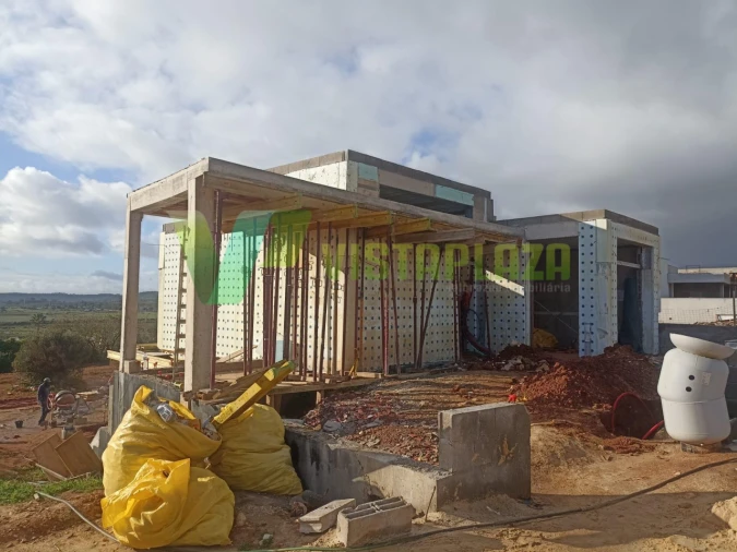 Moradia T3 para Venda em Mexilhoeira Grande Foto 22