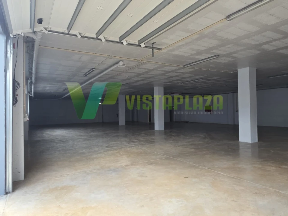 Armazém para Arrendamento em Portimão Foto 8