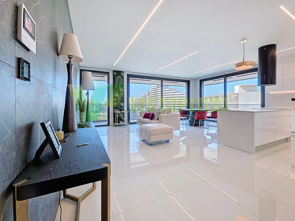 Apartamento T3 para Venda em Portimão Foto 3