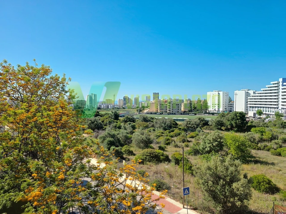 Apartamento T3 para Venda em Portimão Foto 12
