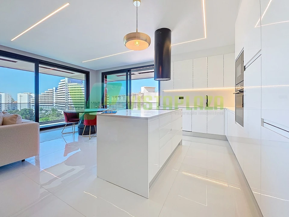 Apartamento T3 para Venda em Portimão Foto 16