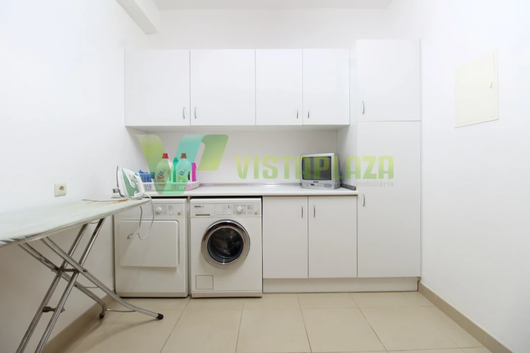 Moradia T5 para Venda em Lagos (São Sebastião e Santa Maria) Foto 41