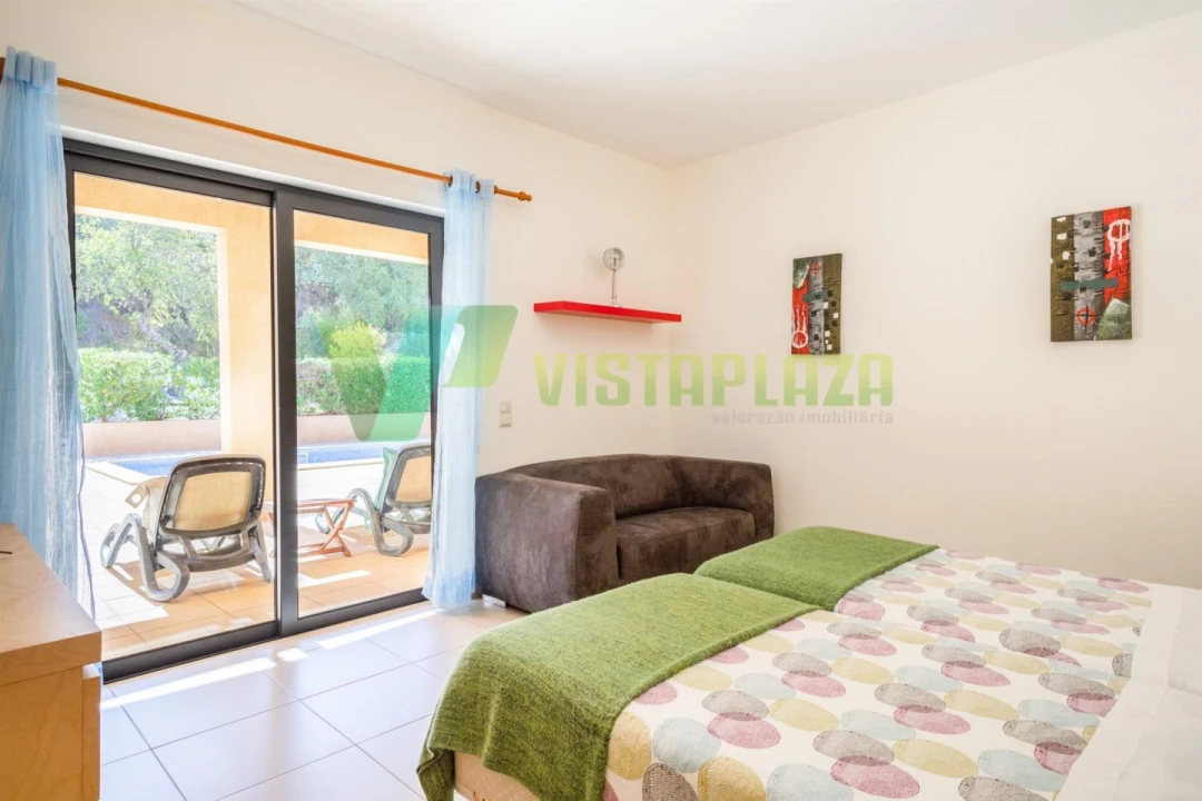 Moradia T5 para Venda em Lagos (São Sebastião e Santa Maria) Foto 23