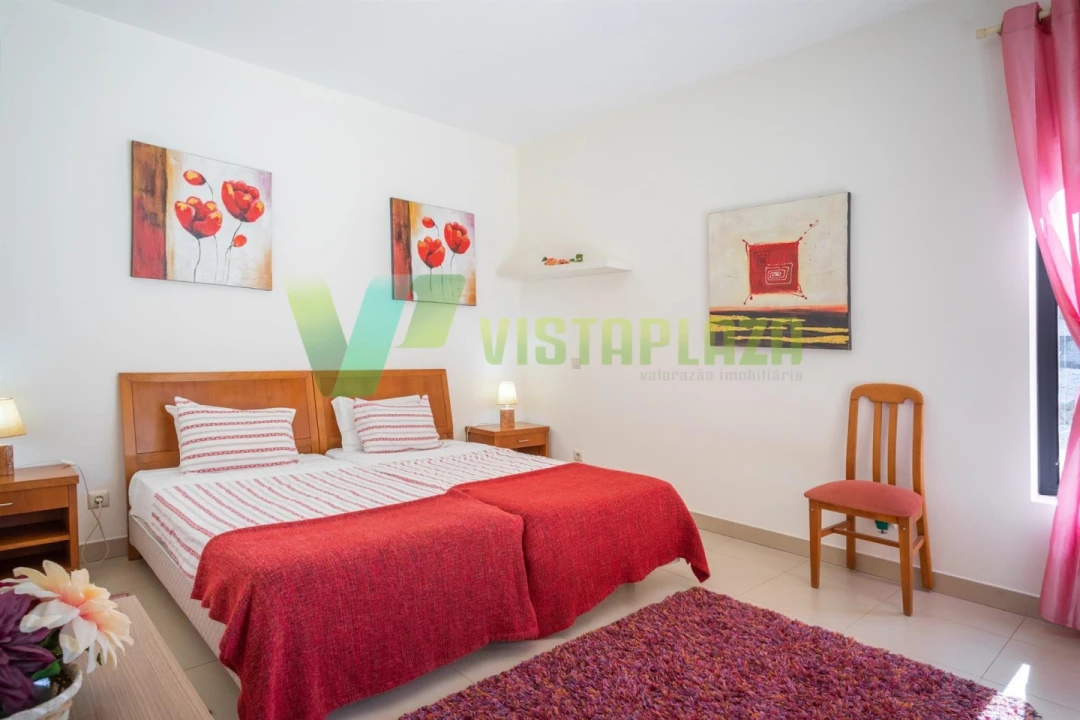 Moradia T5 para Venda em Lagos (São Sebastião e Santa Maria) Foto 33