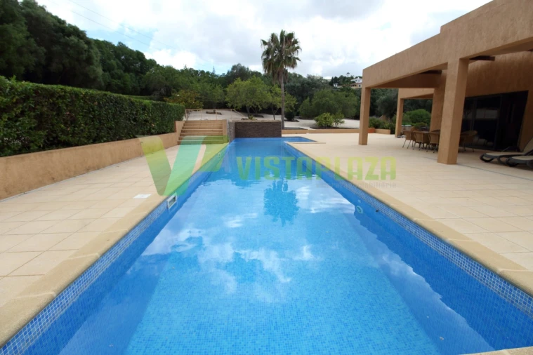 Moradia T5 para Venda em Lagos (São Sebastião e Santa Maria) Foto 4