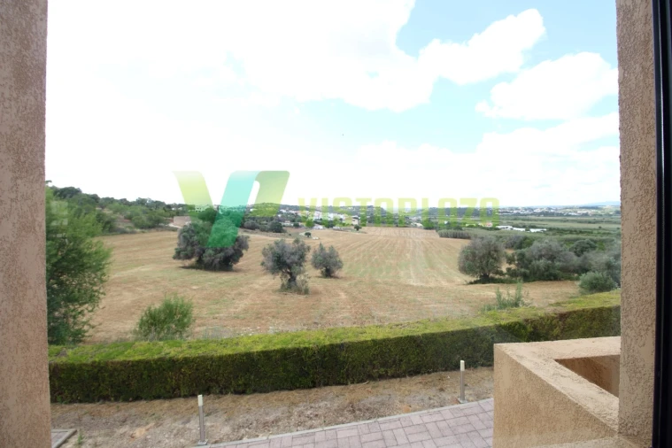 Moradia T5 para Venda em Lagos (São Sebastião e Santa Maria) Foto 51