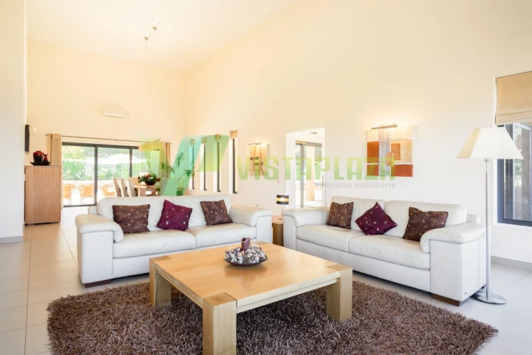 Moradia T5 para Venda em Lagos (São Sebastião e Santa Maria) Foto 7