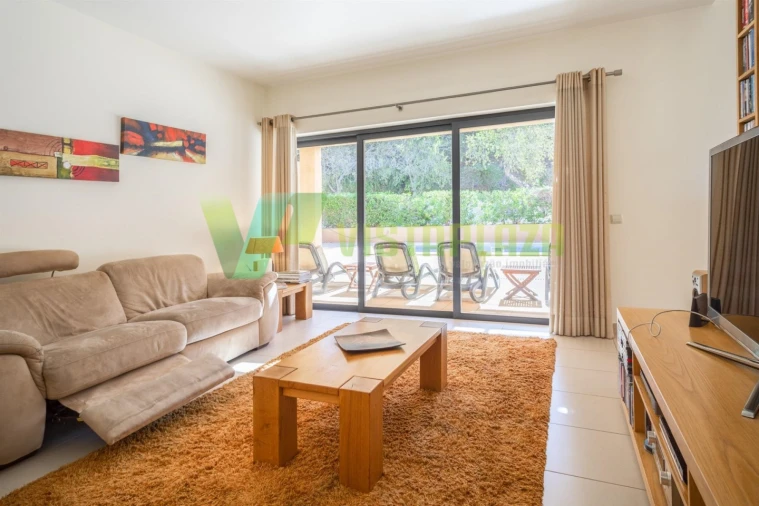 Moradia T5 para Venda em Lagos (São Sebastião e Santa Maria) Foto 13