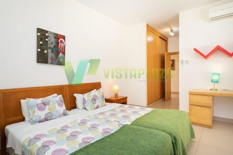 Moradia T5 para Venda em Lagos (São Sebastião e Santa Maria) Foto 22