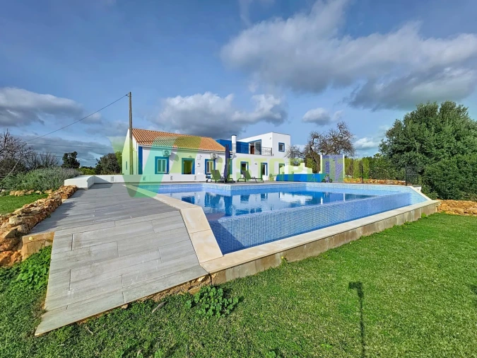 Moradia T4 para Venda em Silves Foto 7