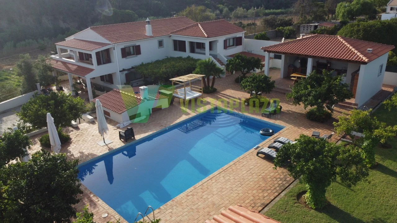 Moradia T4 para Venda em Portimão Foto 1