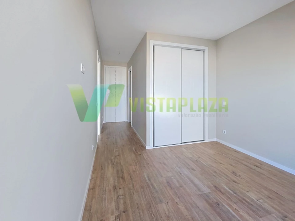 Apartamento T3 para Venda em Portimão Foto 16