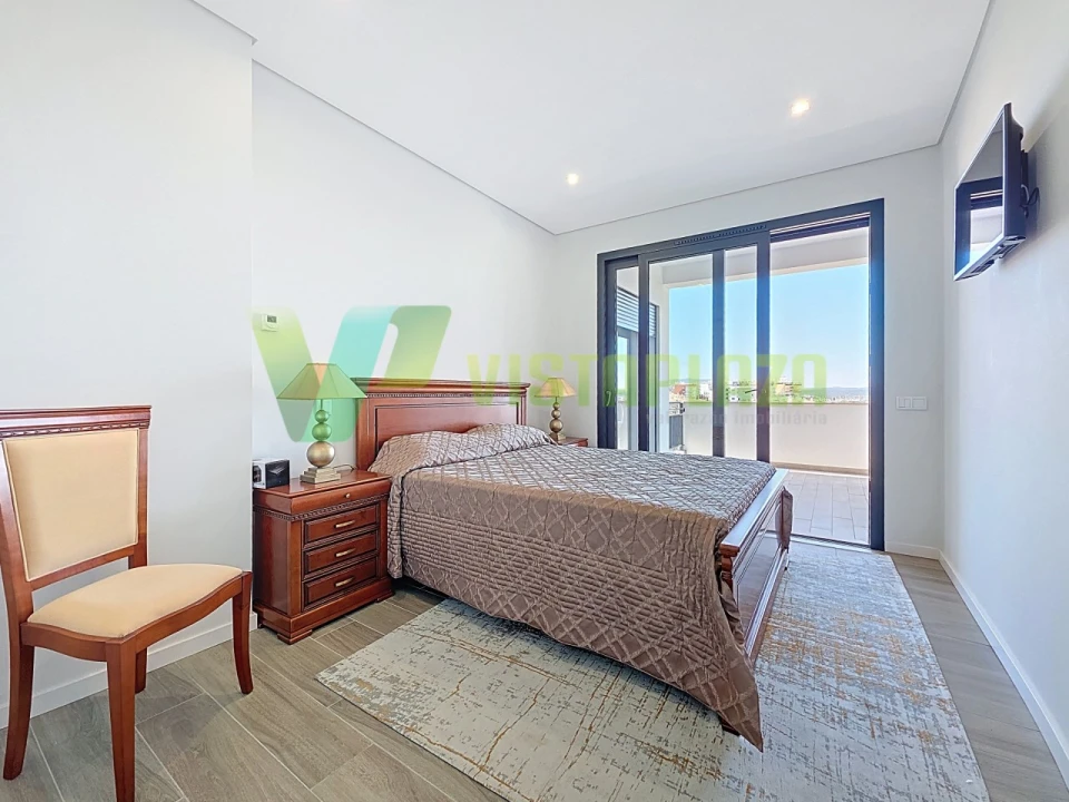 Apartamento T2 para Venda em Portimão Foto 16
