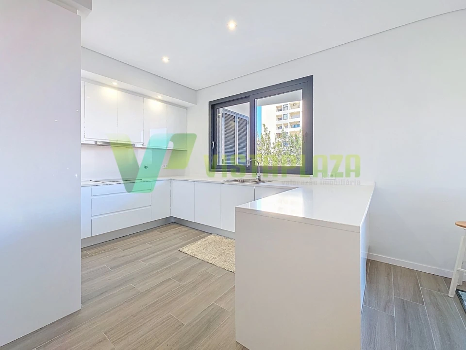Apartamento T2 para Venda em Portimão Foto 9