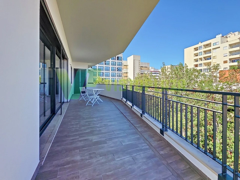 Apartamento T2 para Venda em Portimão Foto 8