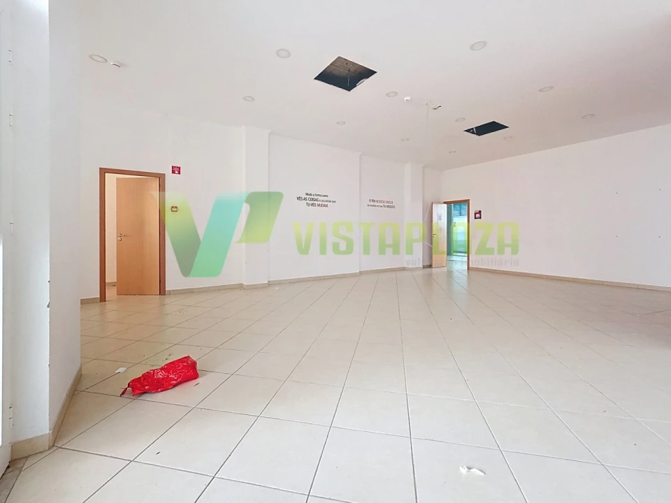 Loja para Venda em Portimão Foto 24