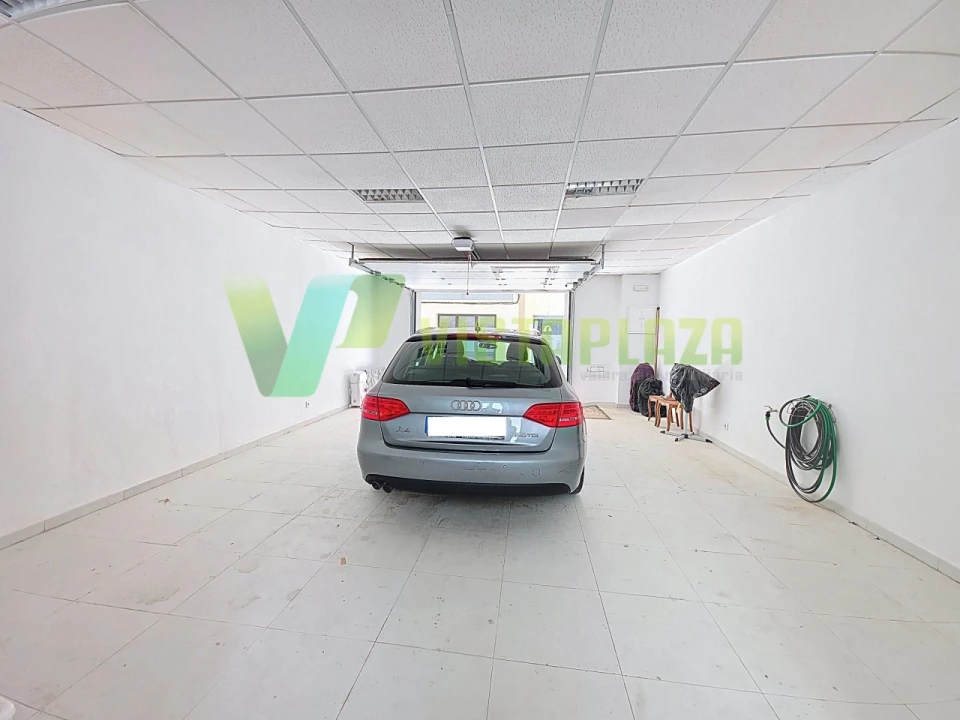 Garagem para Venda em Portimão Foto 3
