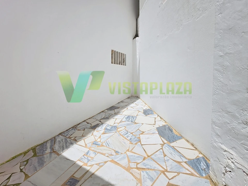 Garagem para Venda em Portimão Foto 5