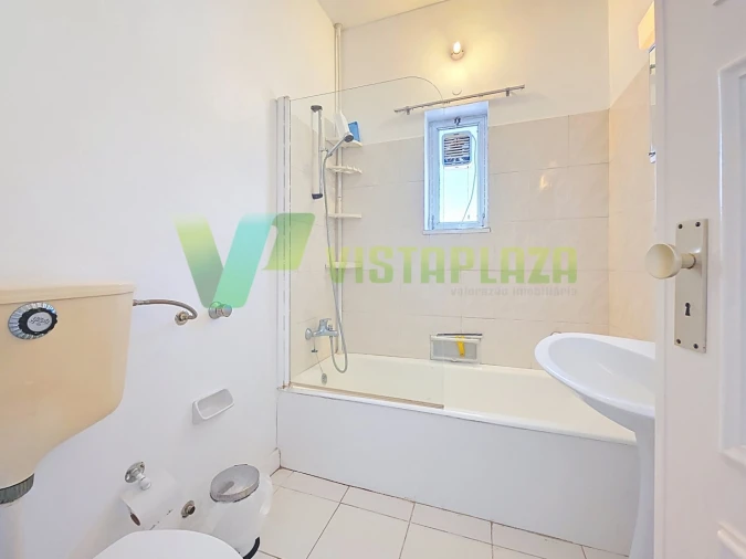 Apartamento T3 para Venda em Alvor Foto 14