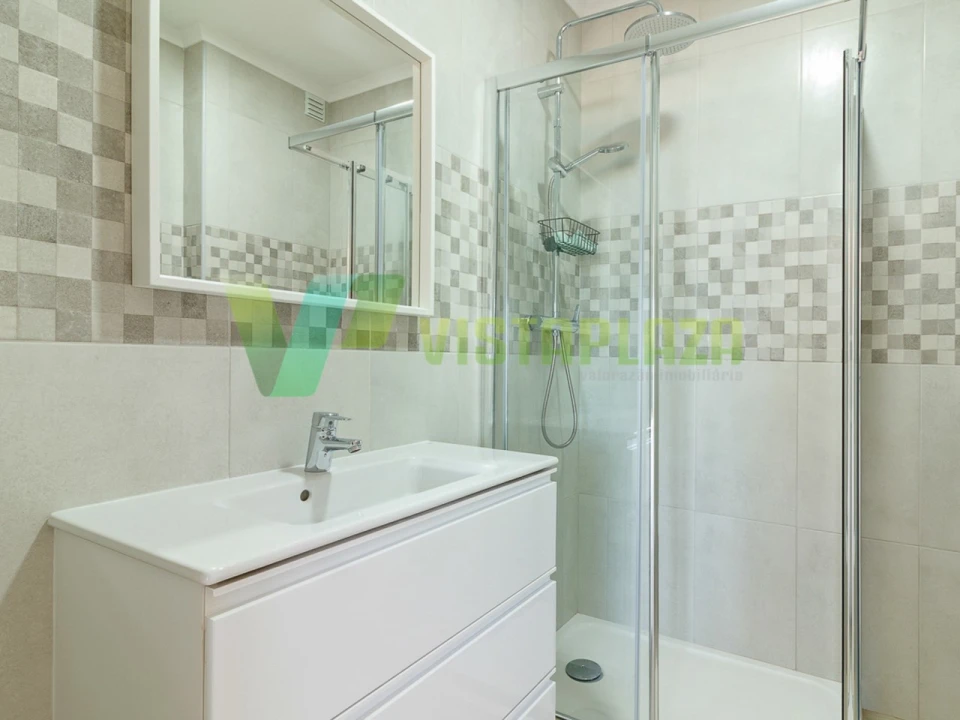 Apartamento T1 para Arrendamento em Portimão Foto 16