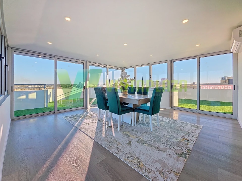 Apartamento T2 para Venda em Portimão Foto 14