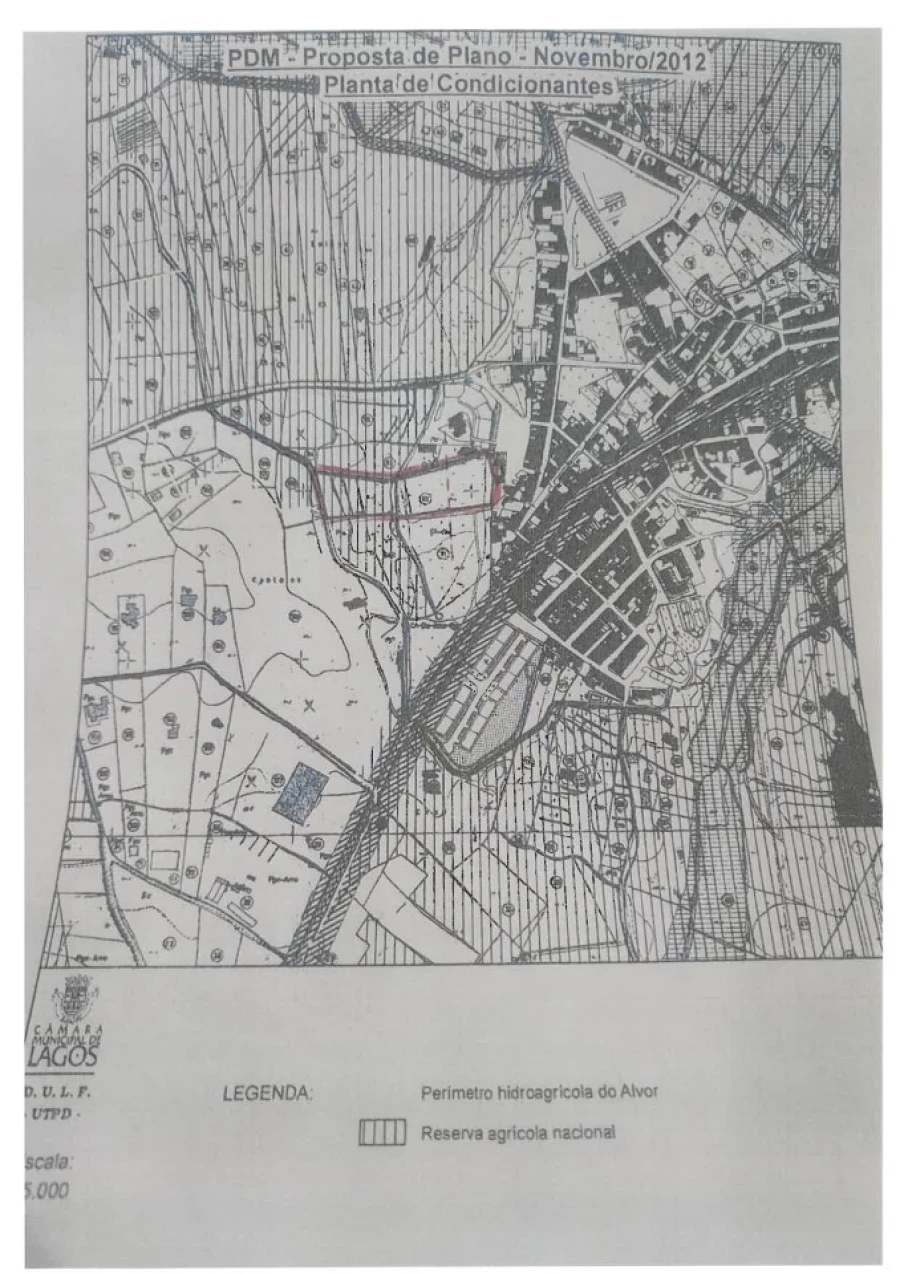 Terreno Misto para Venda em Odiaxere Foto 27