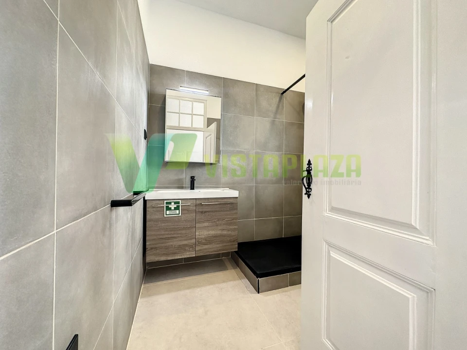 Moradia T12 para Venda em Portimão Foto 8