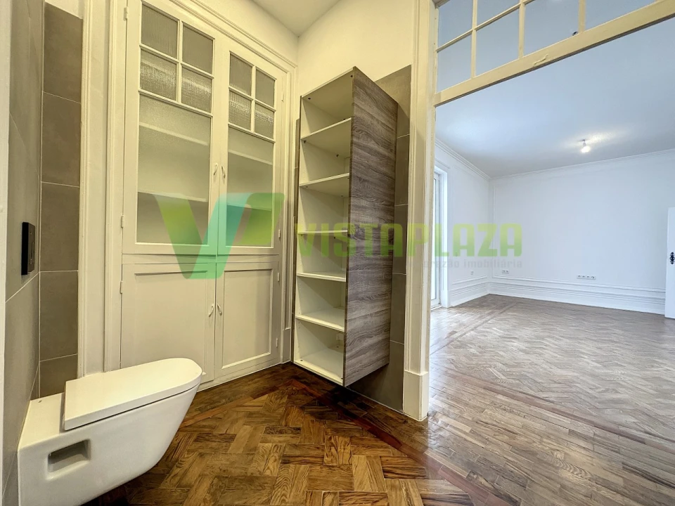Moradia T12 para Venda em Portimão Foto 13
