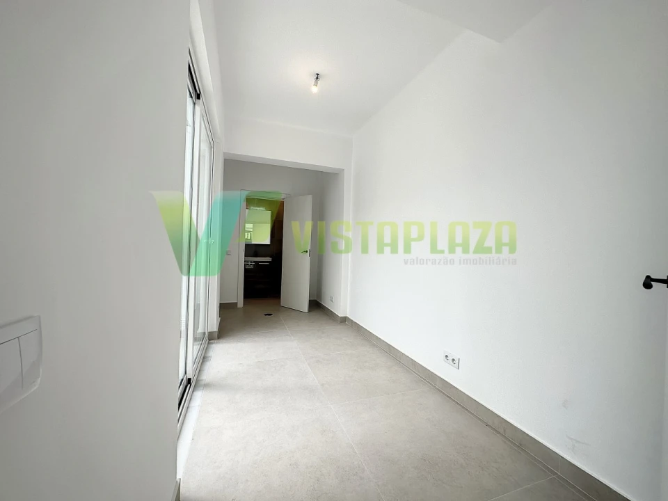 Moradia T12 para Venda em Portimão Foto 33