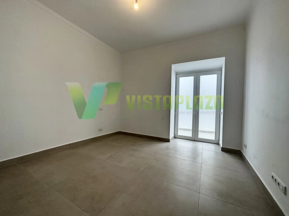 Moradia T12 para Venda em Portimão Foto 47
