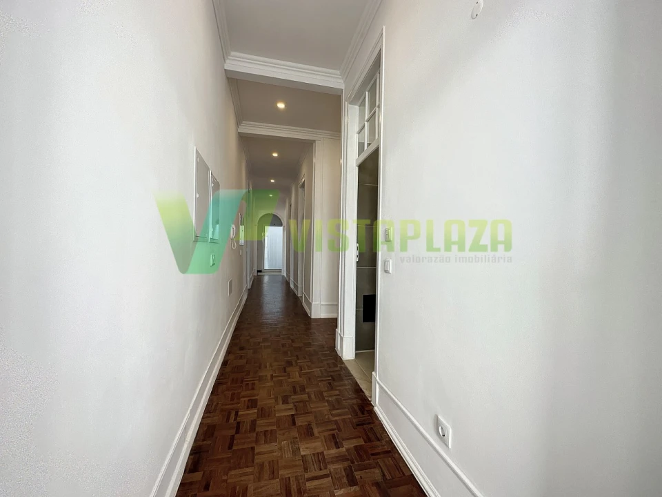 Moradia T12 para Venda em Portimão Foto 53