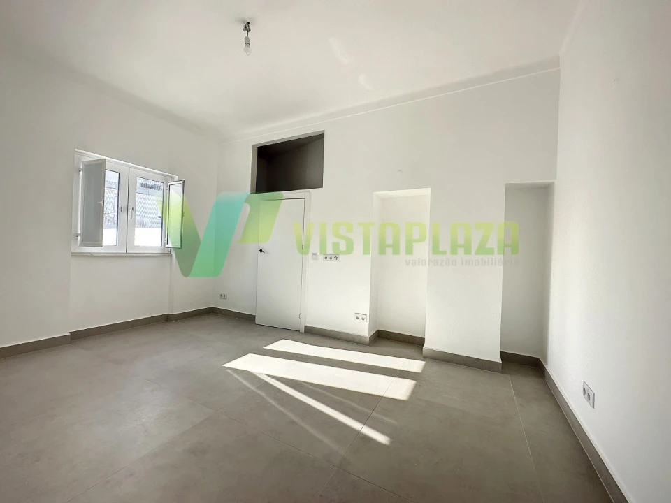 Moradia T12 para Venda em Portimão Foto 57
