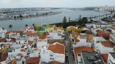 Moradia T12 para Venda em Portimão