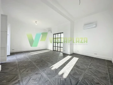 Moradia T12 para Venda em Portimão