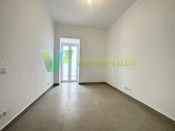 Moradia T12 para Venda em Portimão