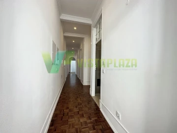 Moradia T12 para Venda em Portimão