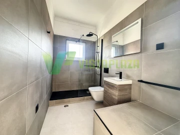 Moradia T12 para Venda em Portimão