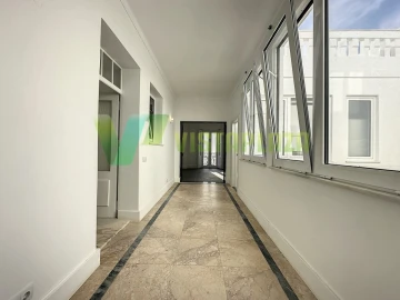 Moradia T12 para Venda em Portimão