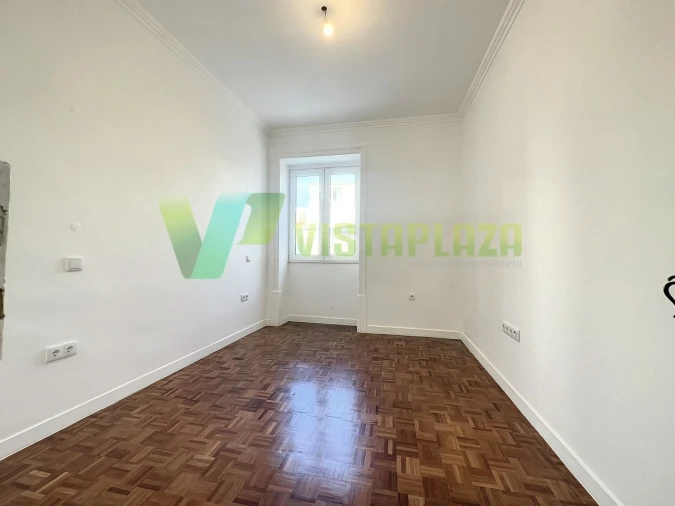 Moradia T12 para Venda em Portimão Foto 15