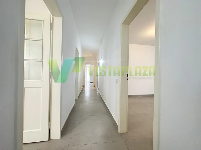 Moradia T12 para Venda em Portimão Foto 37