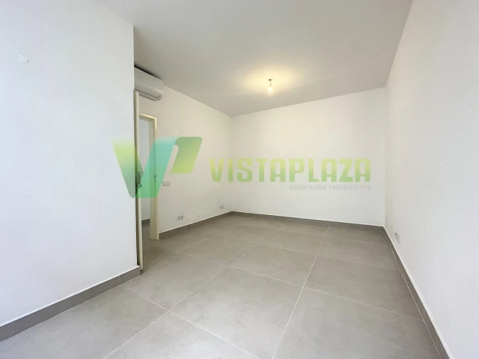 Moradia T12 para Venda em Portimão Foto 41